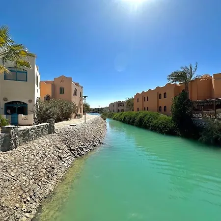 Central & Unique 1 Bedroom Apt/ In Downtown @Elgouna Хургада Екстер'єр фото