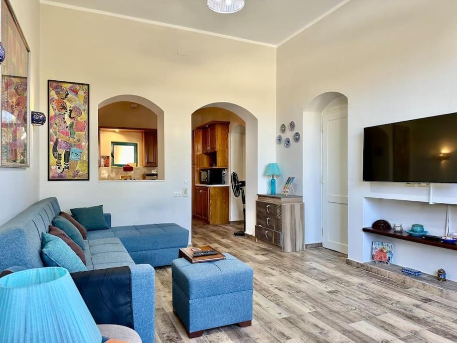 Apartment & Unique 1 Bedroom Apt/ In Downtown @elgouna *